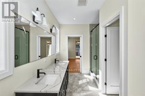 












10 MAGAZINE STREET

,
Penetanguishene,




Ontario
L9M0W6

