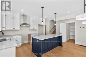 












10 MAGAZINE STREET

,
Penetanguishene,




Ontario
L9M0W6

