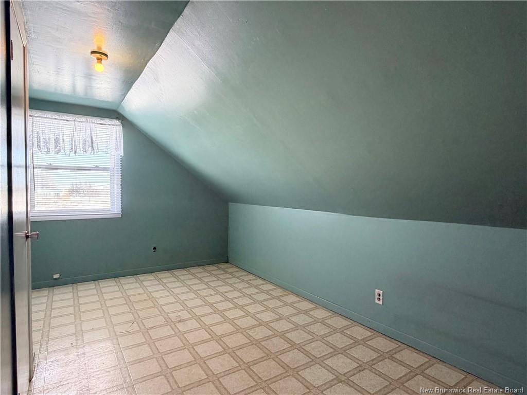 









6585


Route 11

,
Clifton,




NB
E2A 5L7

