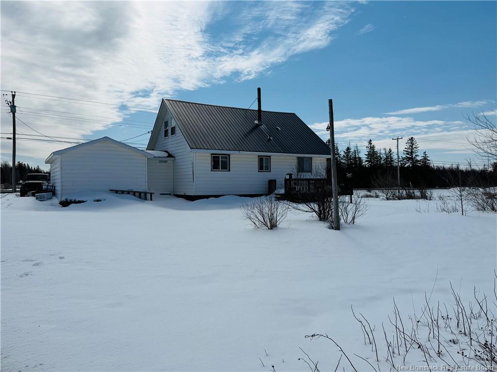 









6585


Route 11

,
Clifton,




NB
E2A 5L7

