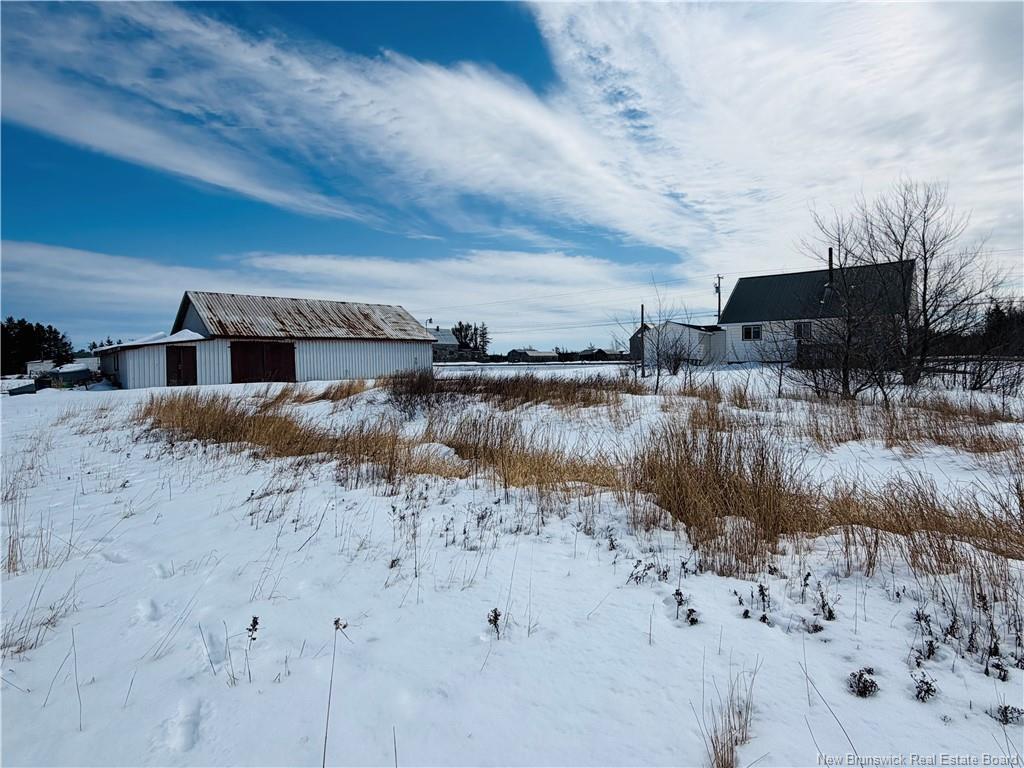 









6585


Route 11

,
Clifton,




NB
E2A 5L7

