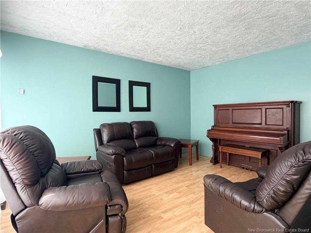 









6585


Route 11

,
Clifton,




NB
E2A 5L7

