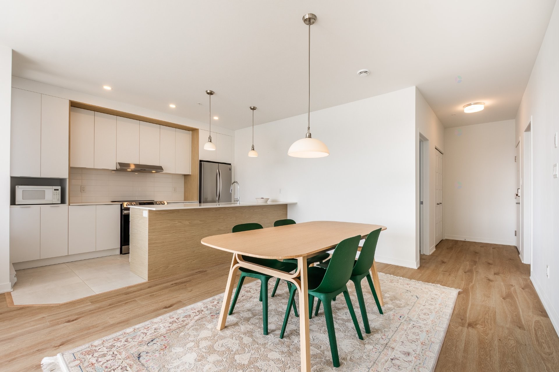 









2530


Rue Maurice-Savoie

, 503,
Longueuil (Le Vieux-Longueuil),




QC
J4N0K2

