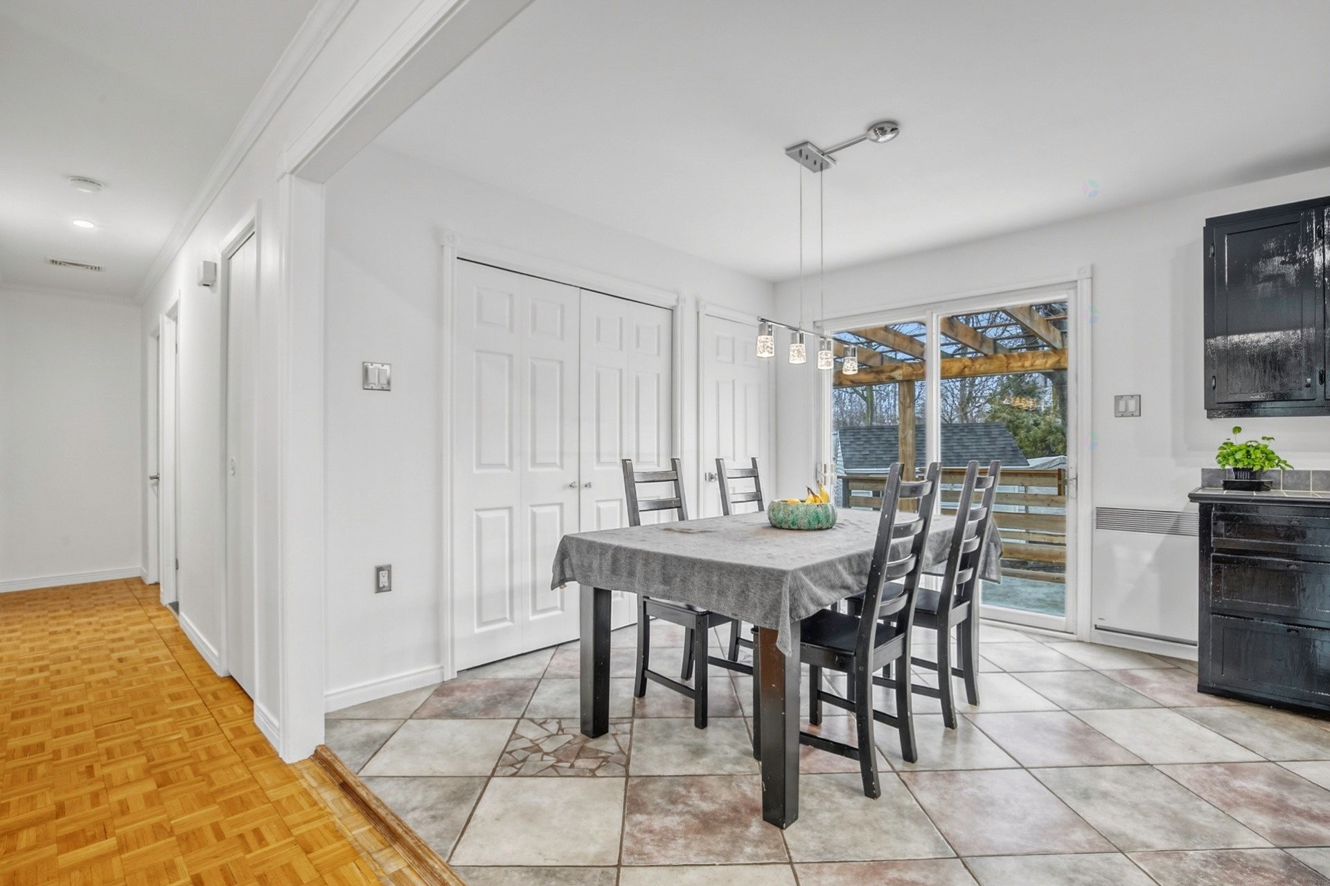 









855


Rue Beauchemin

,
Beloeil,




QC
J3G2Z8


