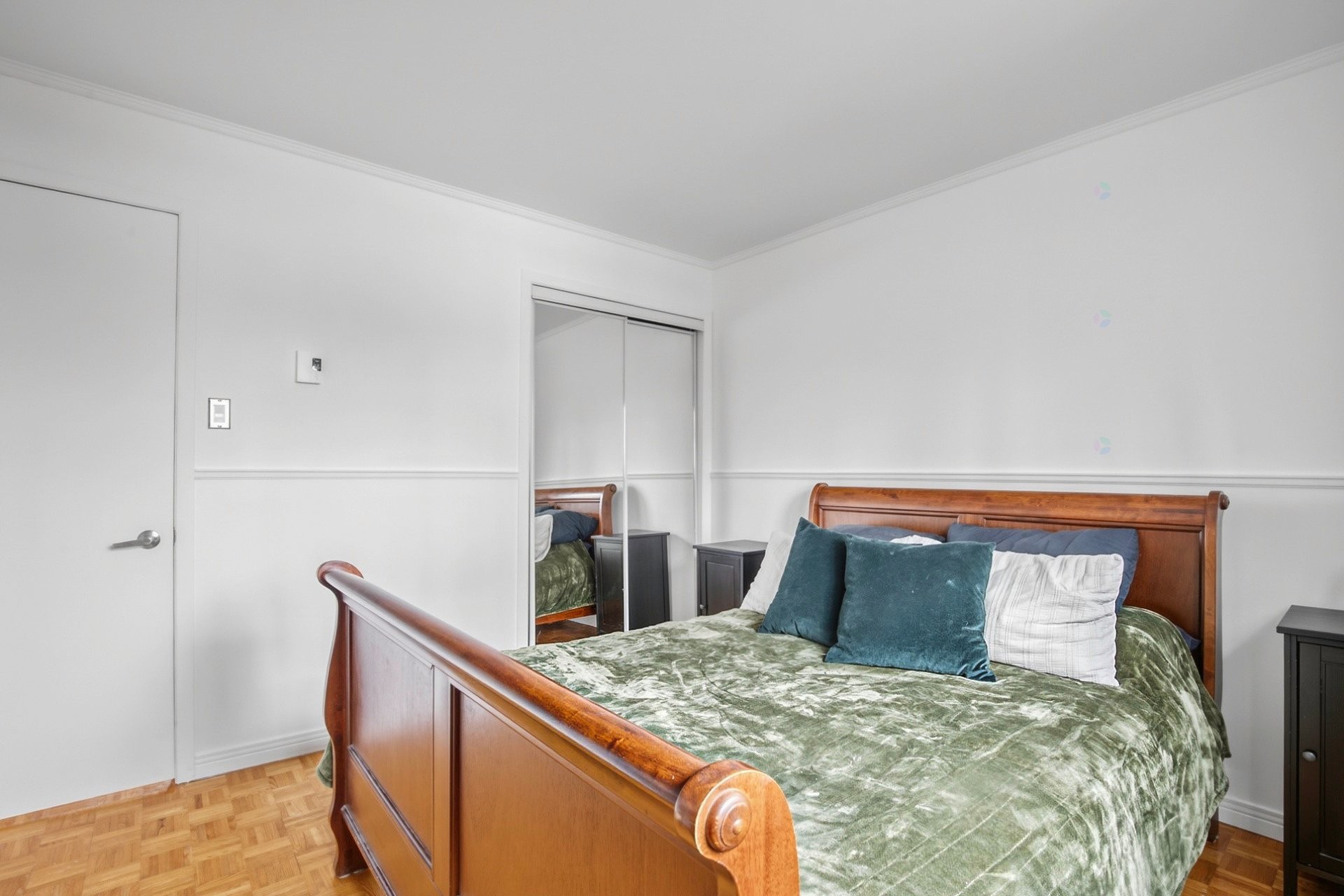 









855


Rue Beauchemin

,
Beloeil,




QC
J3G2Z8

