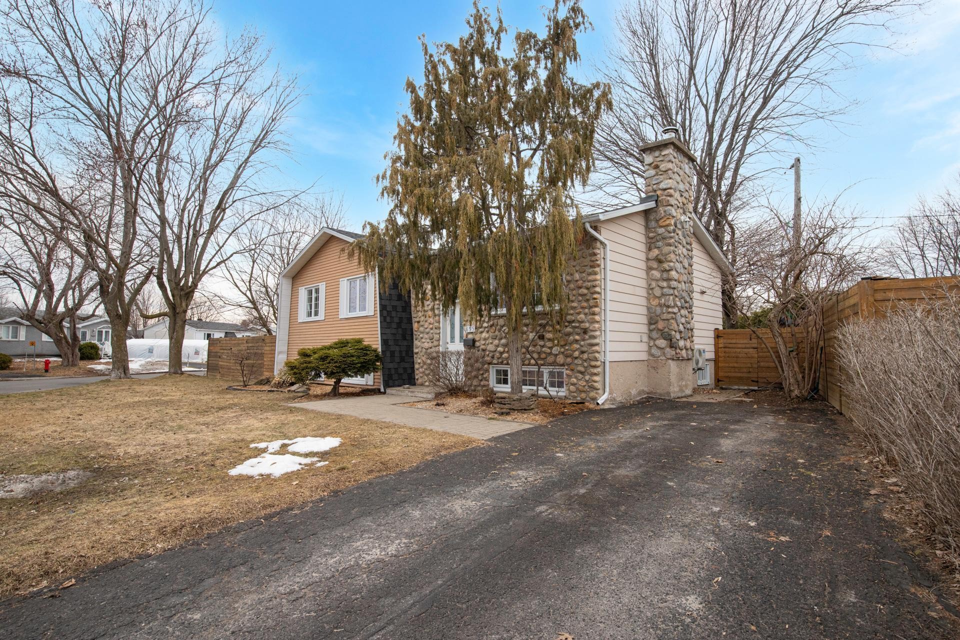 









855


Rue Beauchemin

,
Beloeil,




QC
J3G2Z8

