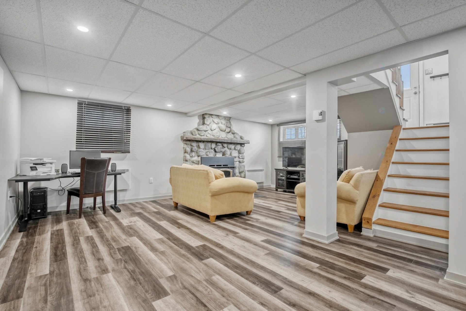









855


Rue Beauchemin

,
Beloeil,




QC
J3G2Z8

