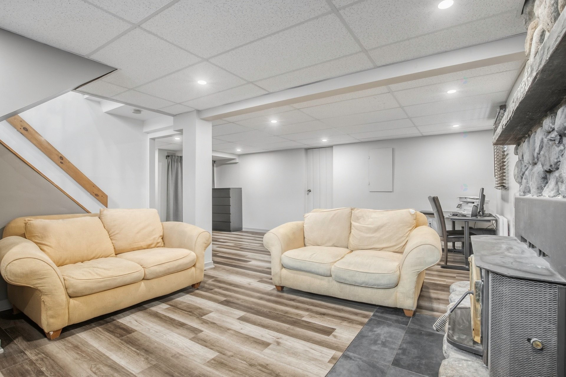 









855


Rue Beauchemin

,
Beloeil,




QC
J3G2Z8

