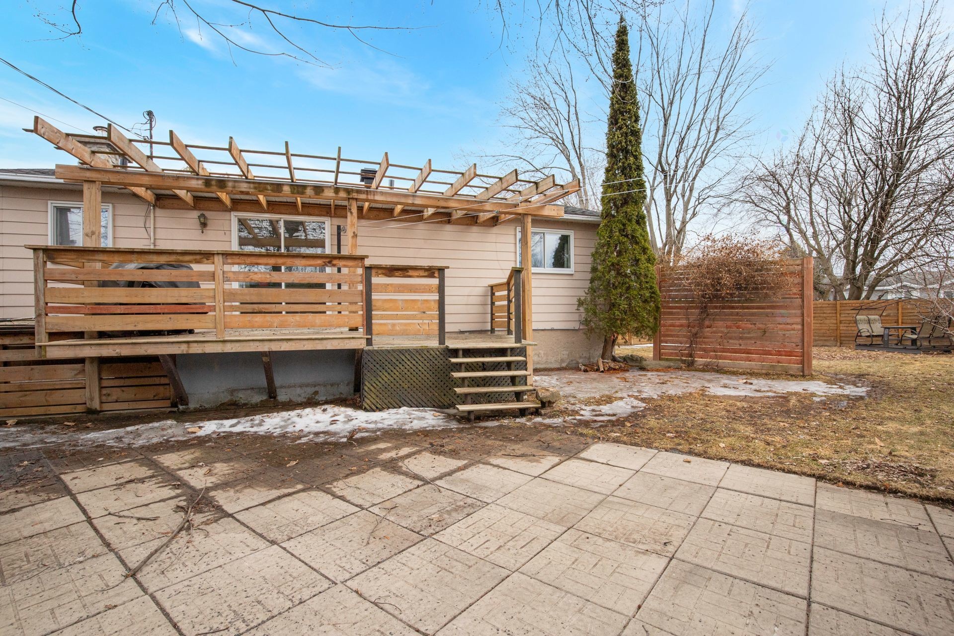 









855


Rue Beauchemin

,
Beloeil,




QC
J3G2Z8

