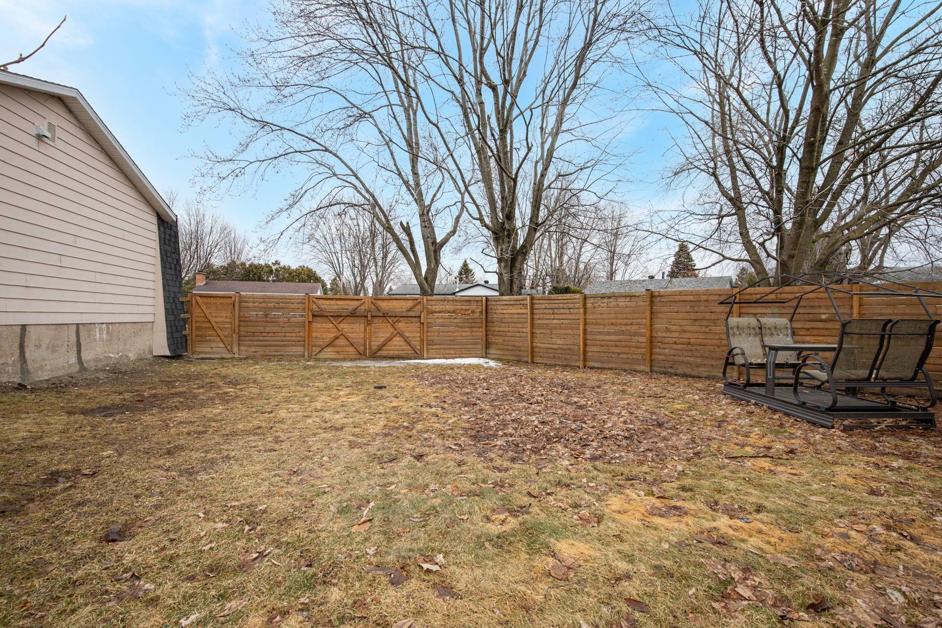 









855


Rue Beauchemin

,
Beloeil,




QC
J3G2Z8

