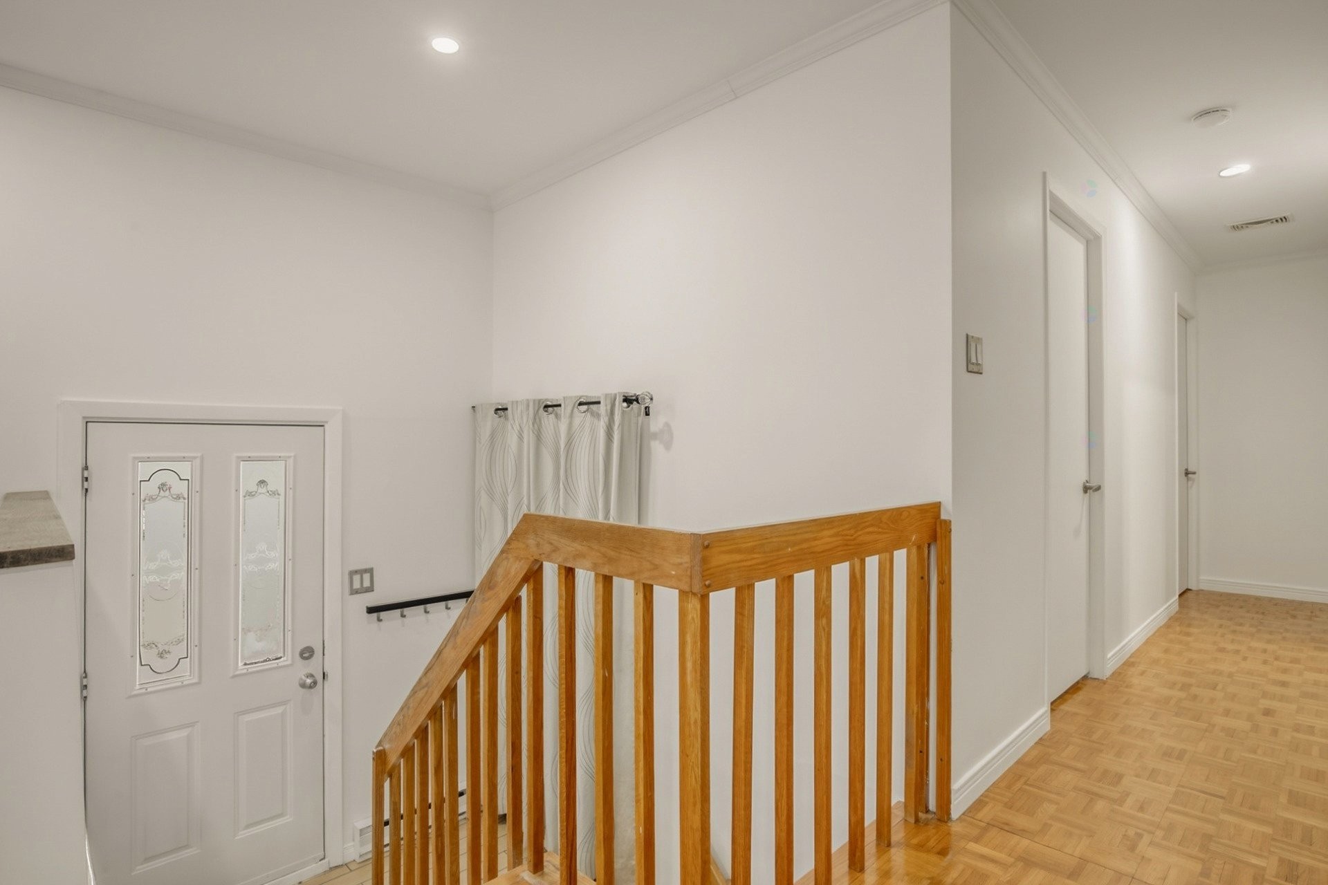 









855


Rue Beauchemin

,
Beloeil,




QC
J3G2Z8

