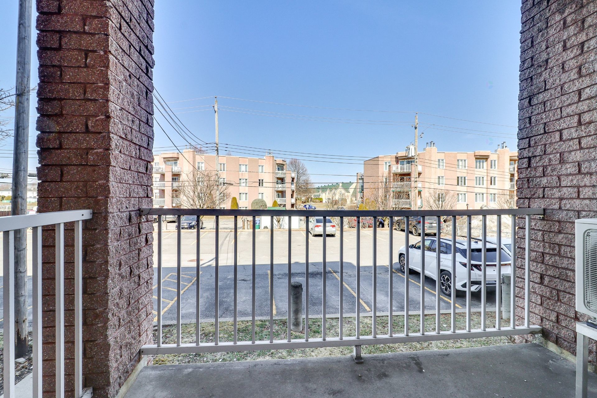 









1239


Boul. Iberville

, 204,
Repentigny (Repentigny),




QC
J5Y3H7

