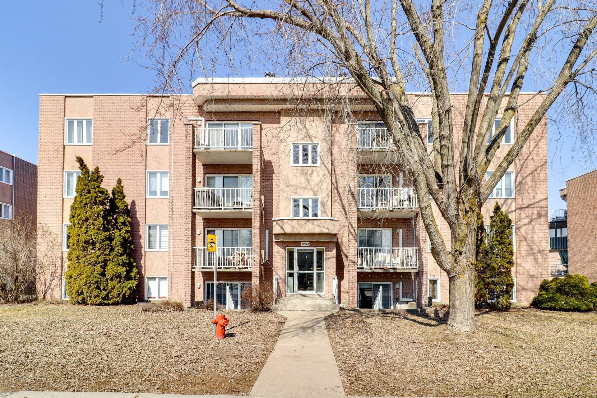 









1239


Boul. Iberville

, 204,
Repentigny (Repentigny),




QC
J5Y3H7

