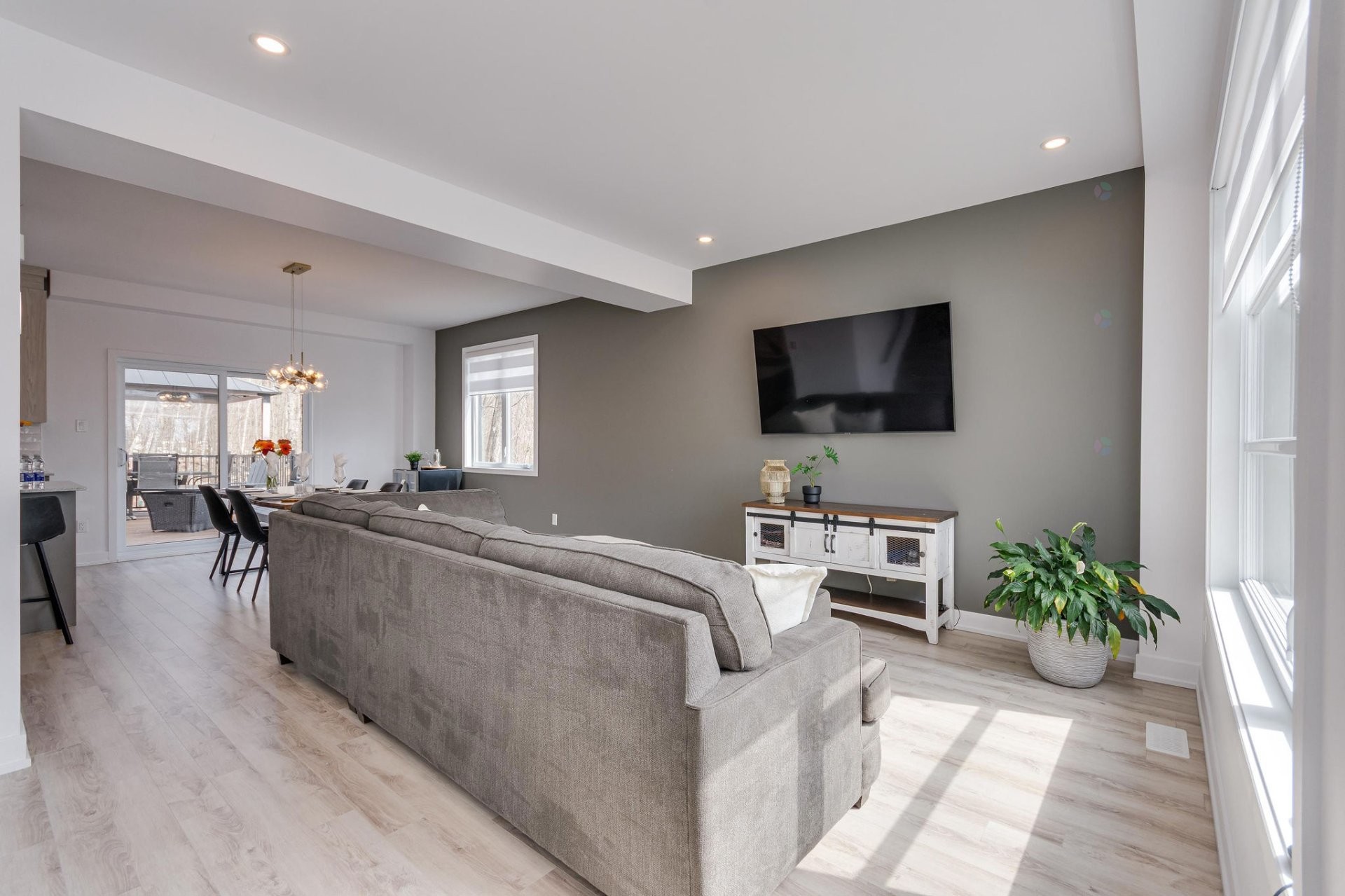 









245


Ch. Lamoureux

,
Cantley,




QC
J8V3M5

