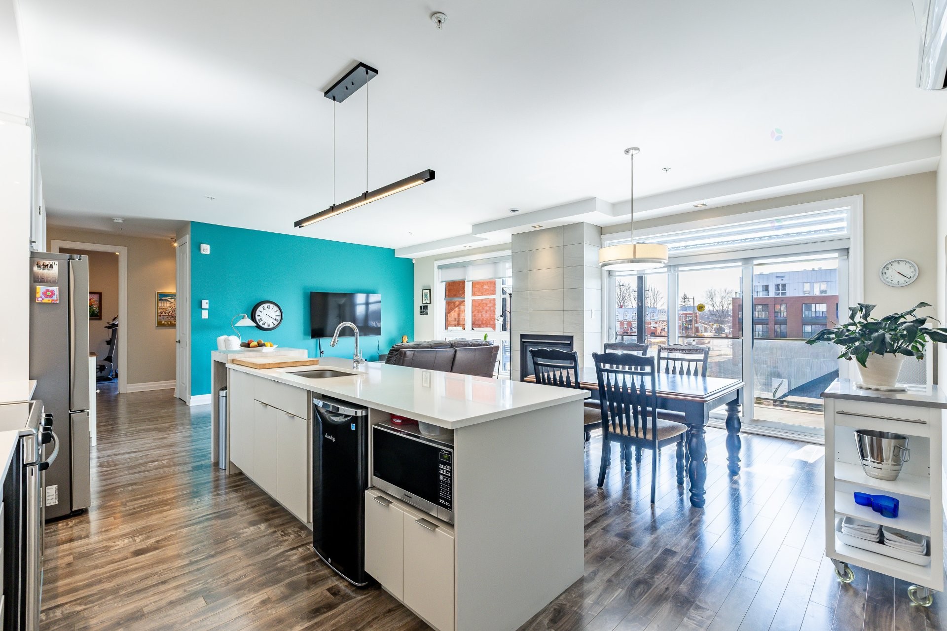 









653


Boul. de l'Ange-Gardien

, 201,
L'Assomption,




QC
J5W1T1

