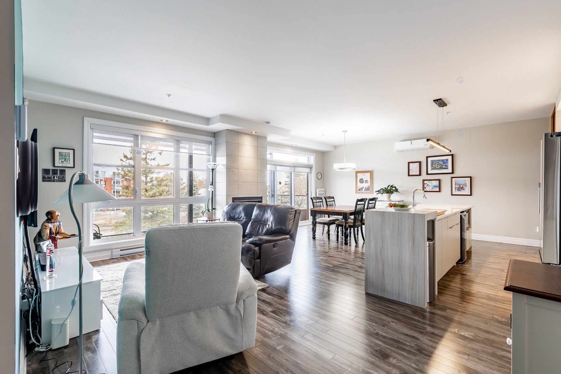 









653


Boul. de l'Ange-Gardien

, 201,
L'Assomption,




QC
J5W1T1

