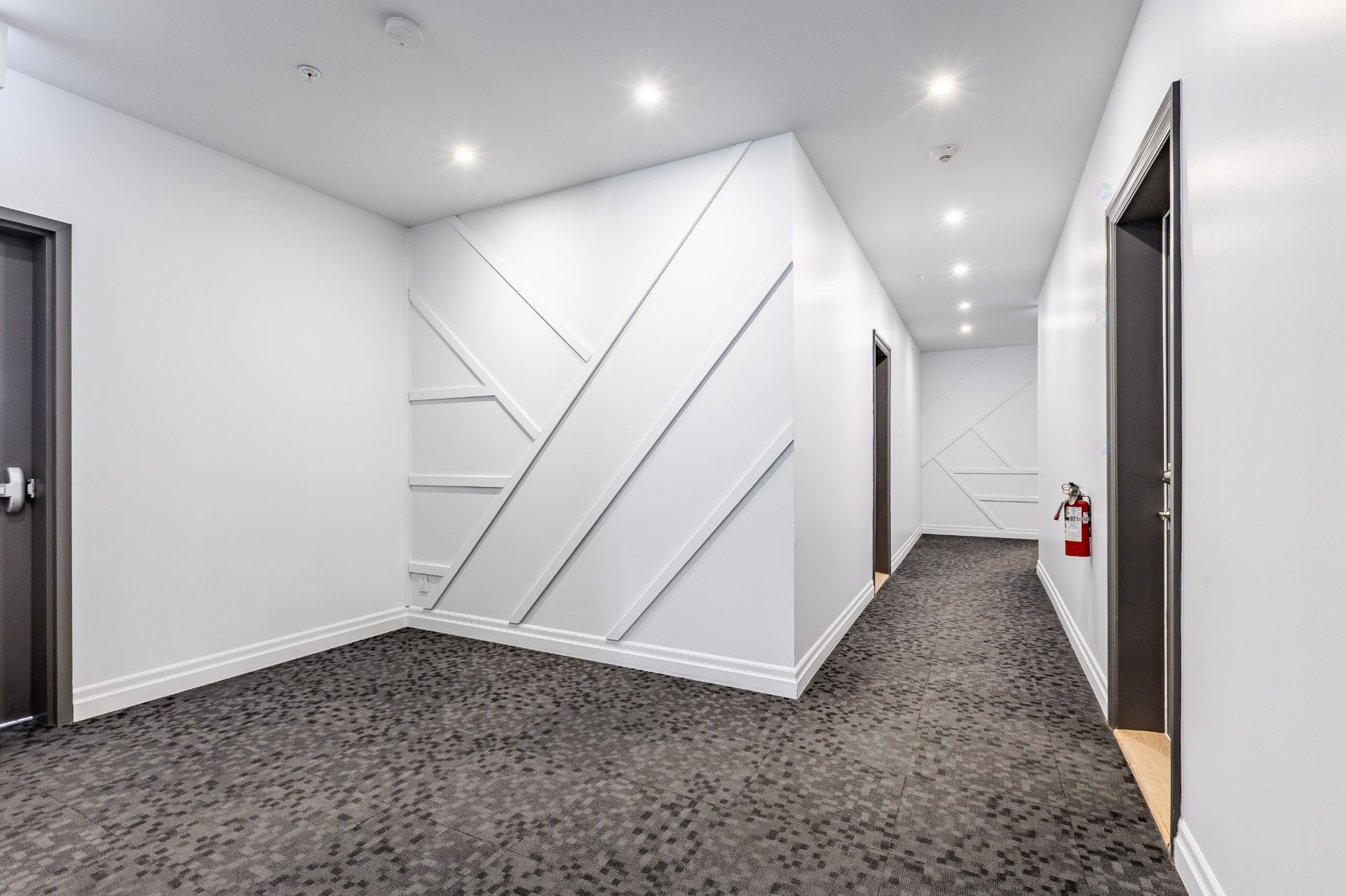 









653


Boul. de l'Ange-Gardien

, 201,
L'Assomption,




QC
J5W1T1

