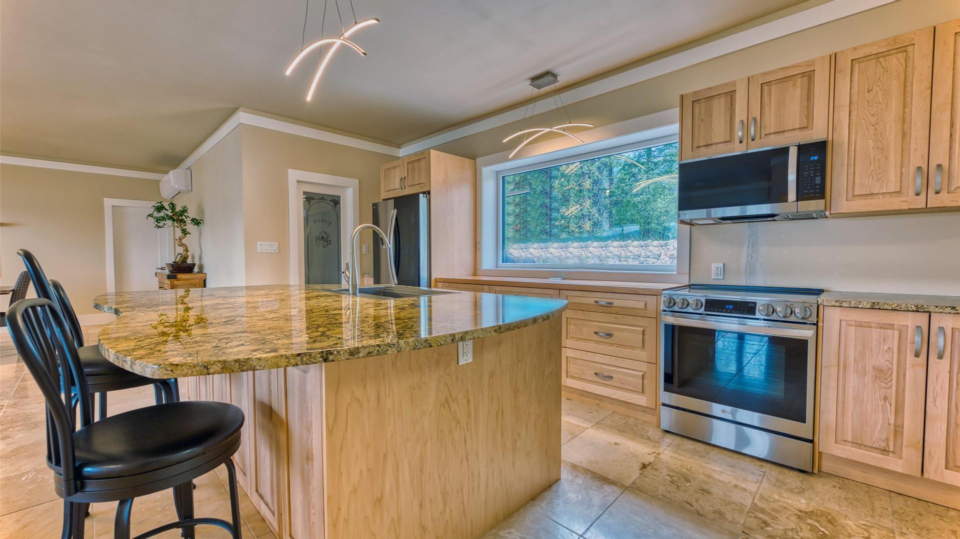 









514


Mountain

Drive,
Vernon,




BC
V1H 2B8

