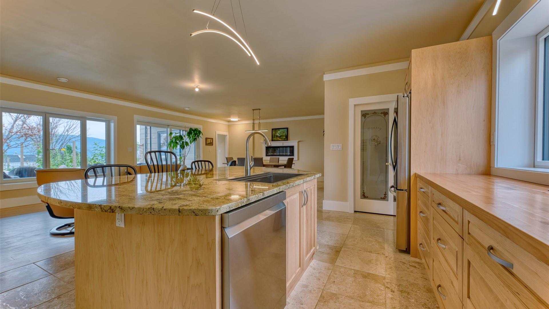









514


Mountain

Drive,
Vernon,




BC
V1H 2B8

