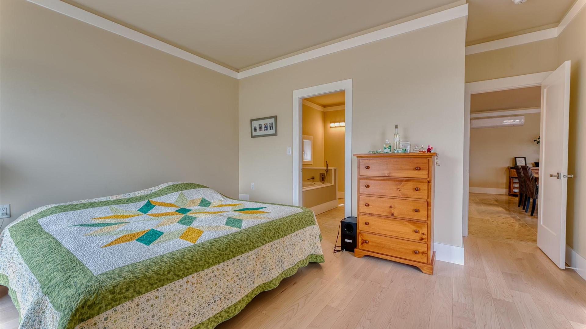 









514


Mountain

Drive,
Vernon,




BC
V1H 2B8

