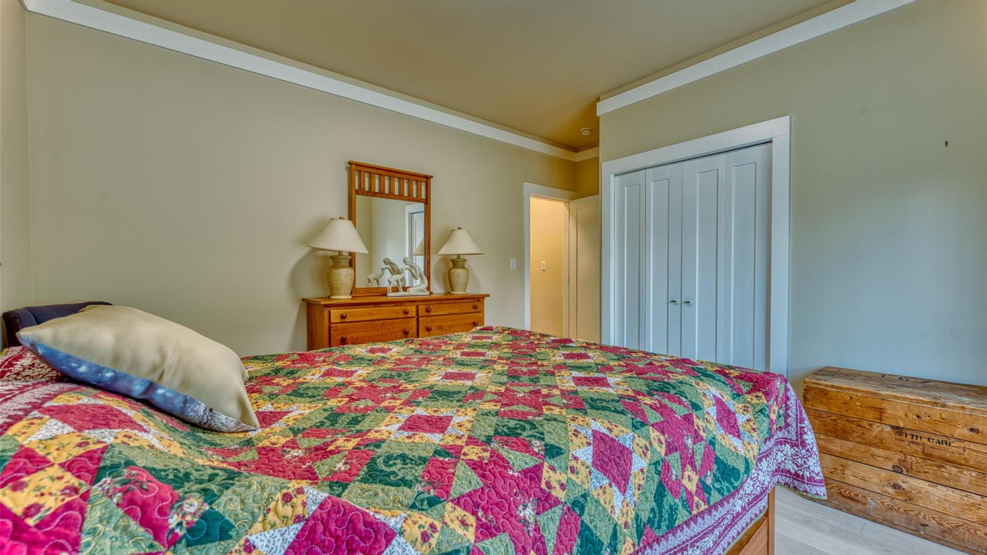 









514


Mountain

Drive,
Vernon,




BC
V1H 2B8

