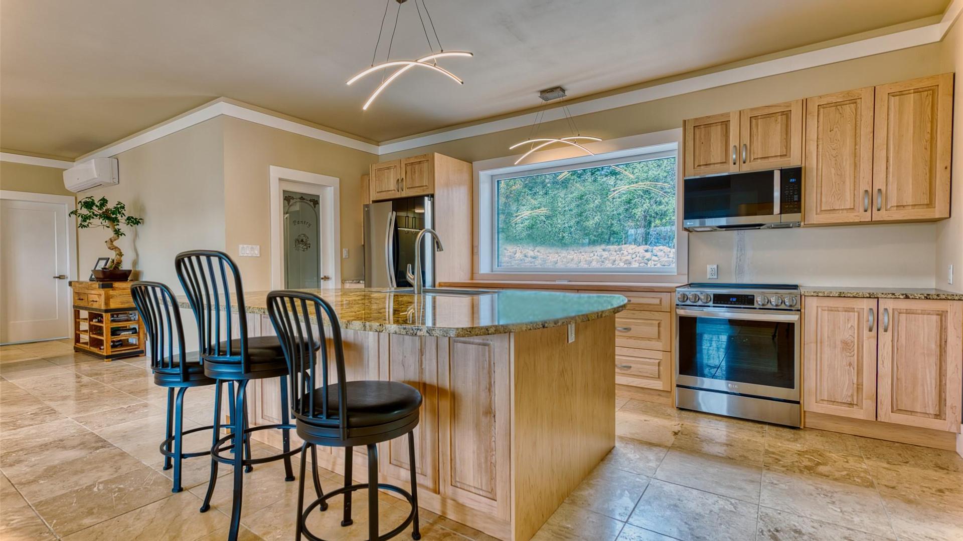 









514


Mountain

Drive,
Vernon,




BC
V1H 2B8

