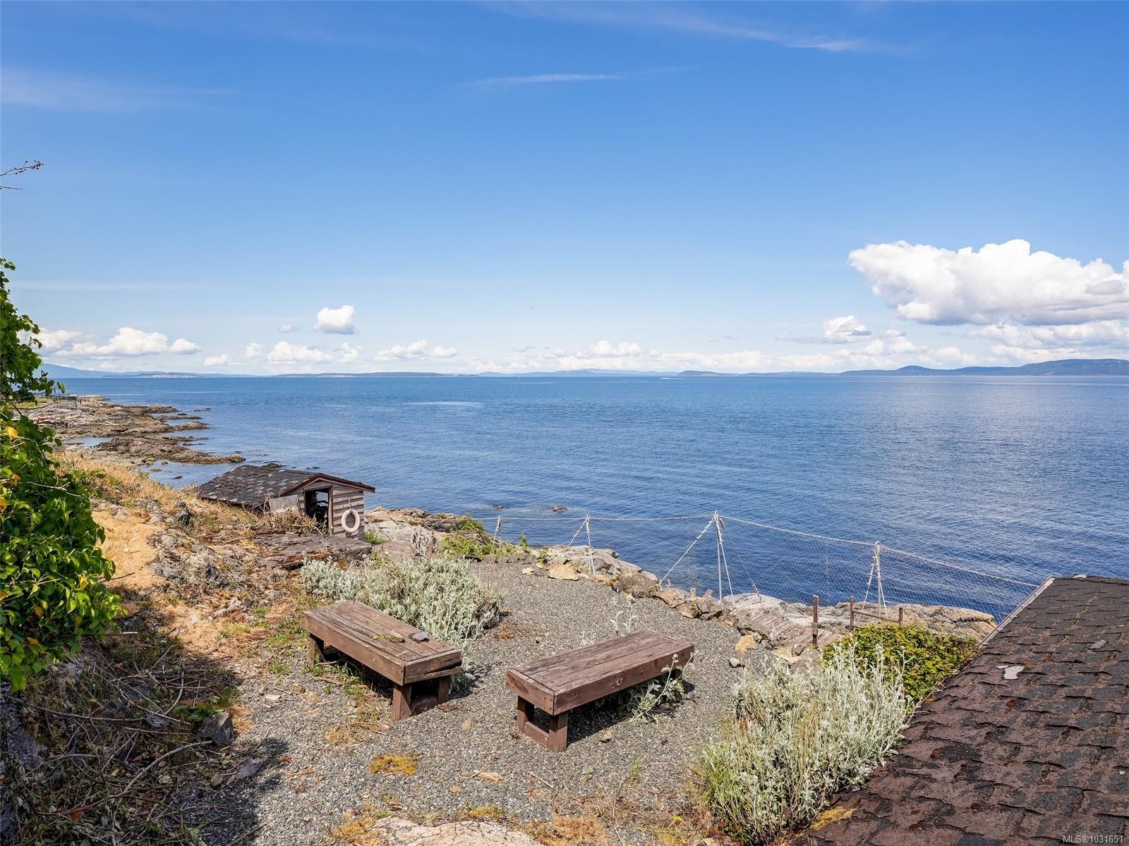 









6000


Lockehaven

Dr,
Saanich,




BC
V8N 4J5

