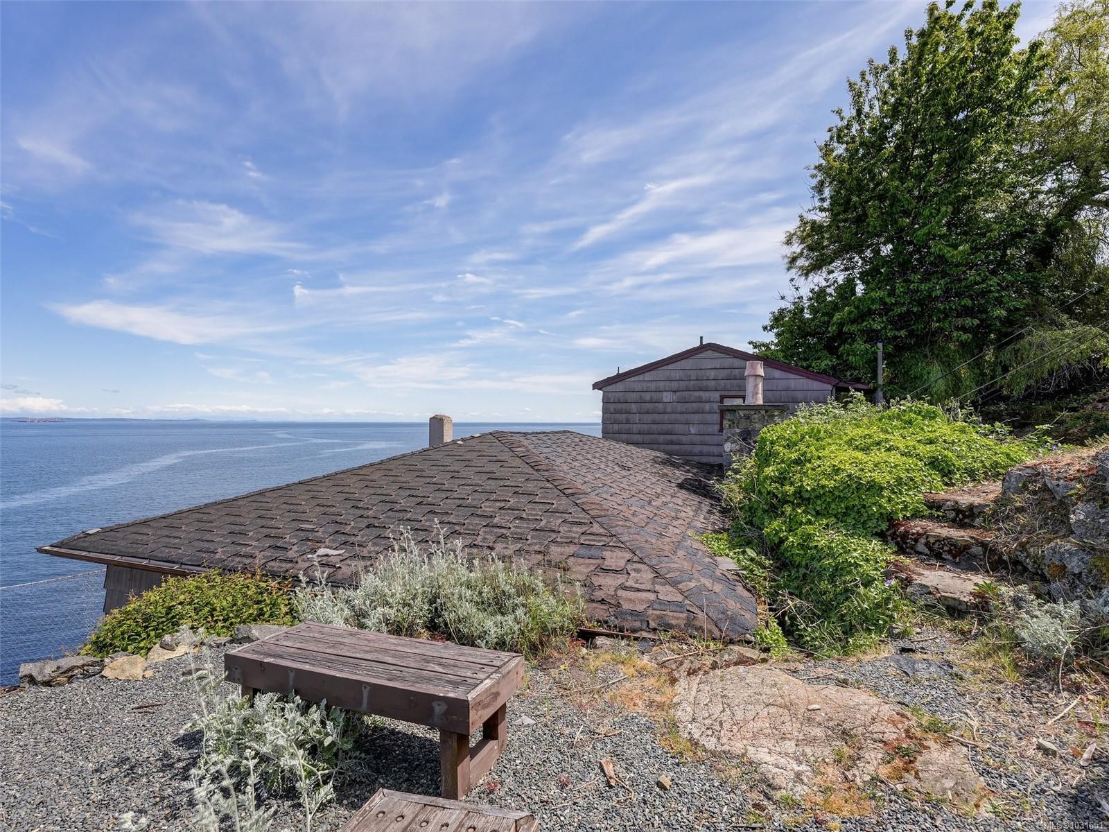 









6000


Lockehaven

Dr,
Saanich,




BC
V8N 4J5

