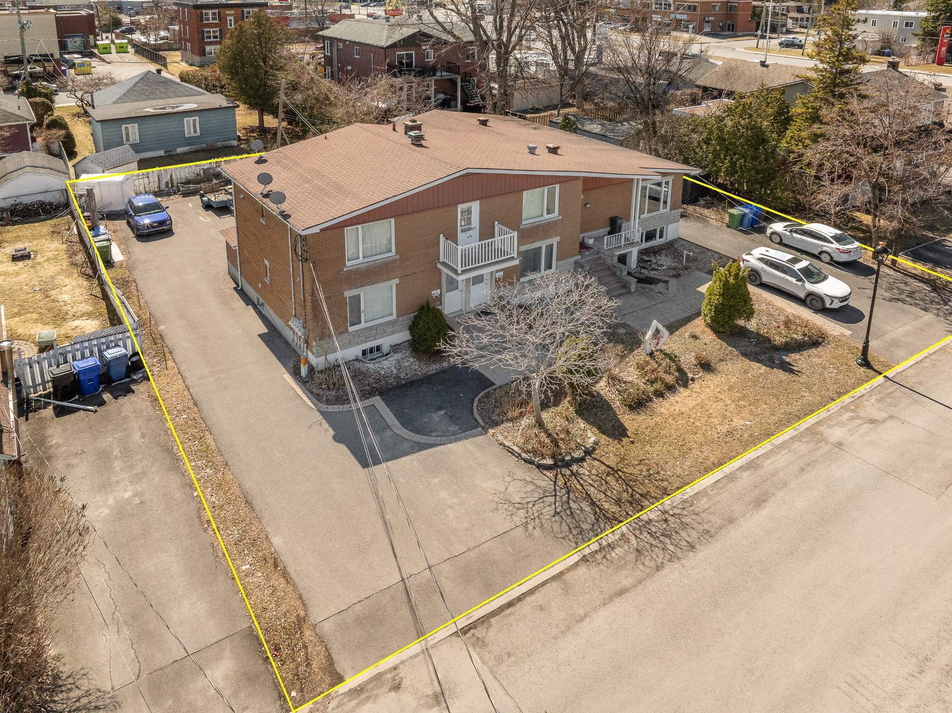 









640

 - 644B


Rue St-Joseph

,
Chambly,




QC
J3L1H8

