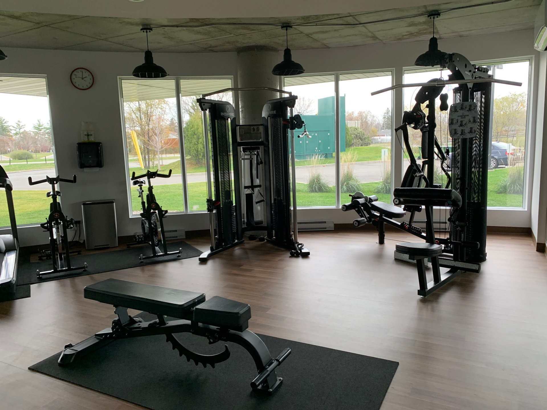 









4


Av. Donegani

, 105,
Pointe-Claire,




QC
H9R0C8

