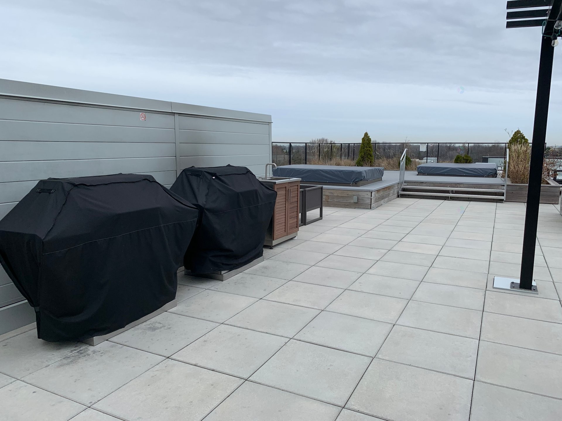 









4


Av. Donegani

, 105,
Pointe-Claire,




QC
H9R0C8

