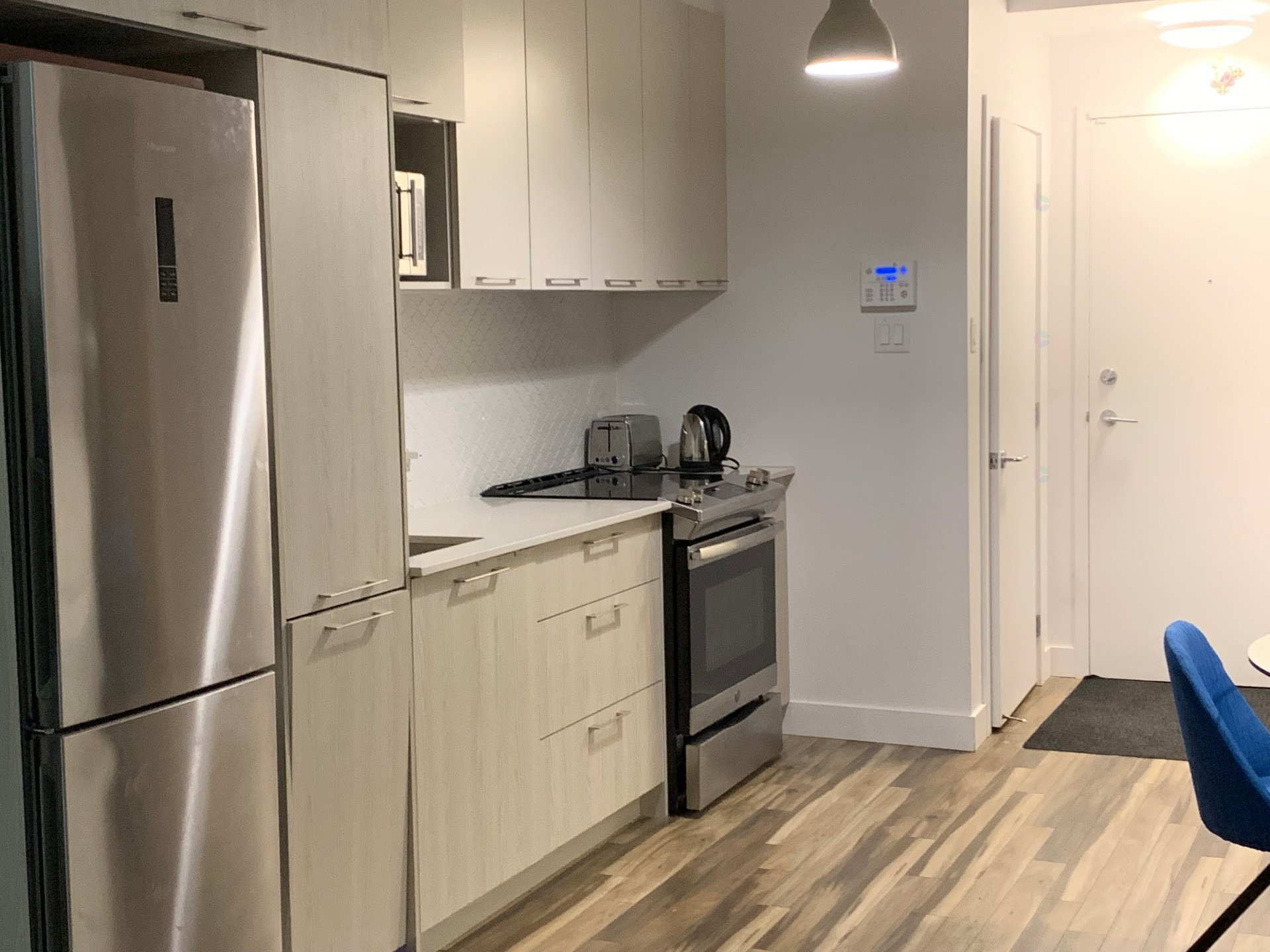 









4


Av. Donegani

, 105,
Pointe-Claire,




QC
H9R0C8

