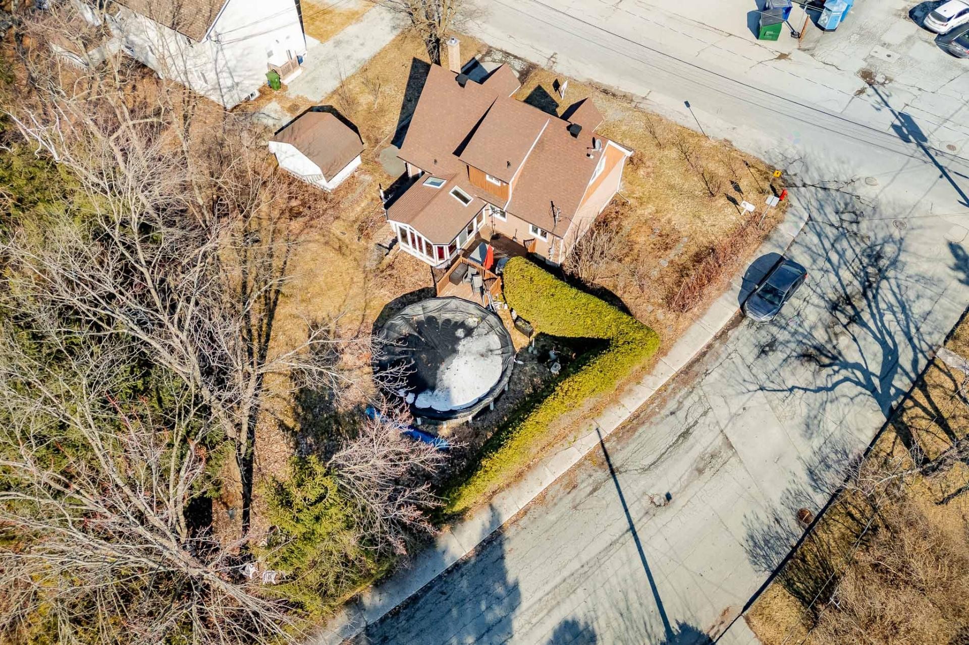 









2374


Rue Hertel

,
Sherbrooke (Les Nations),




QC
J1J2J2

