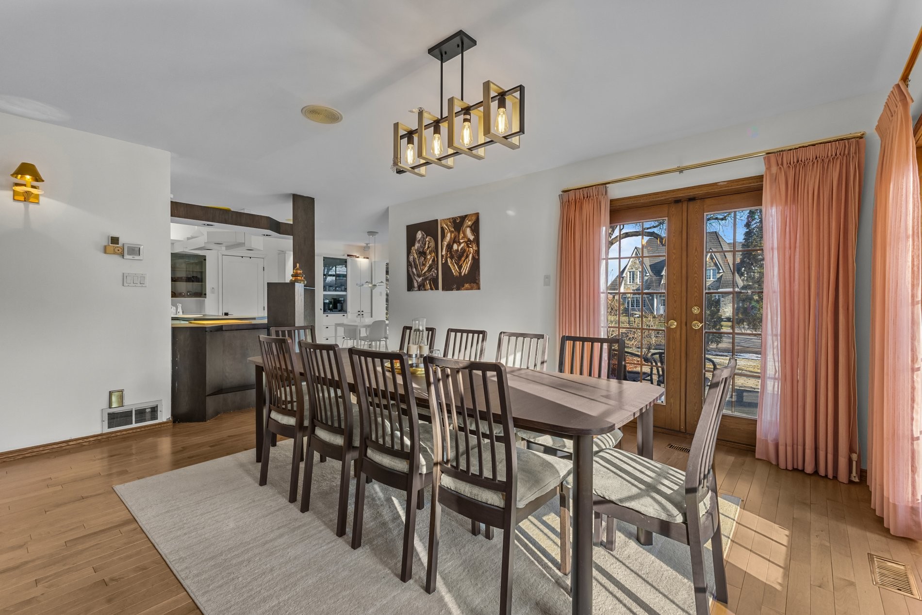 









720


Rue Léonard-De Vinci

,
Laval (Sainte-Dorothée),




QC
H7X3G9

