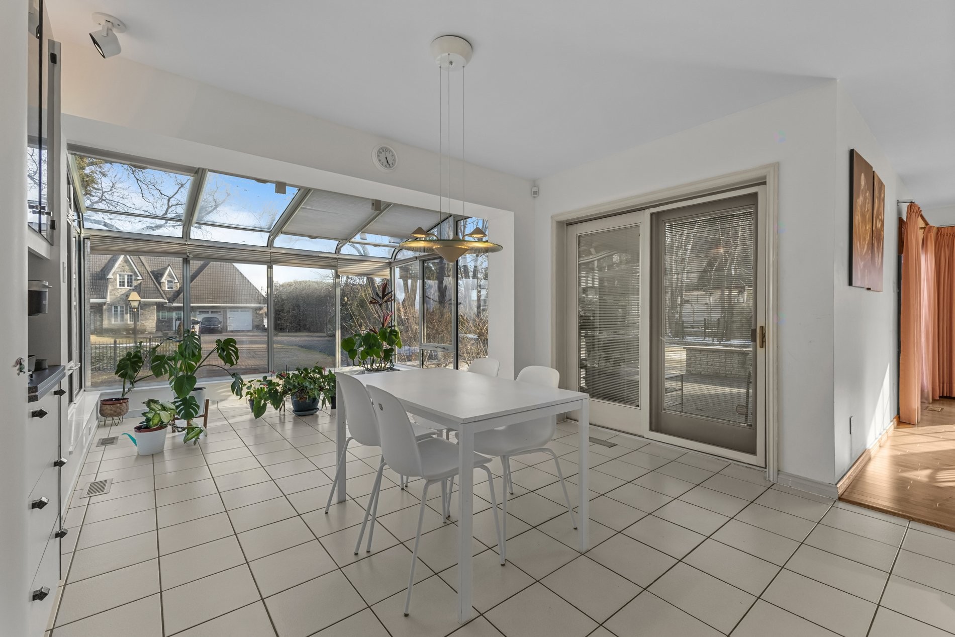 









720


Rue Léonard-De Vinci

,
Laval (Sainte-Dorothée),




QC
H7X3G9

