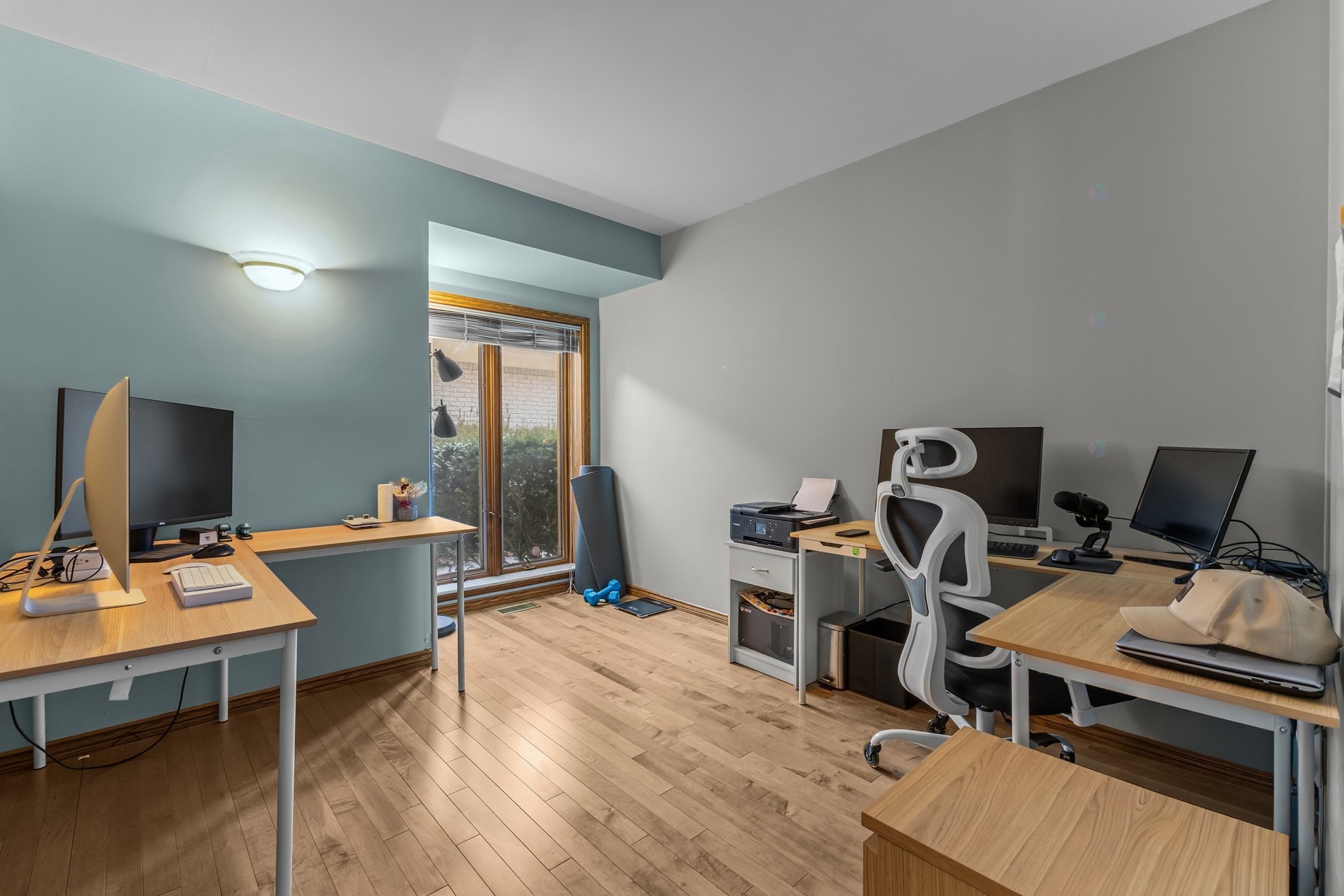 









720


Rue Léonard-De Vinci

,
Laval (Sainte-Dorothée),




QC
H7X3G9

