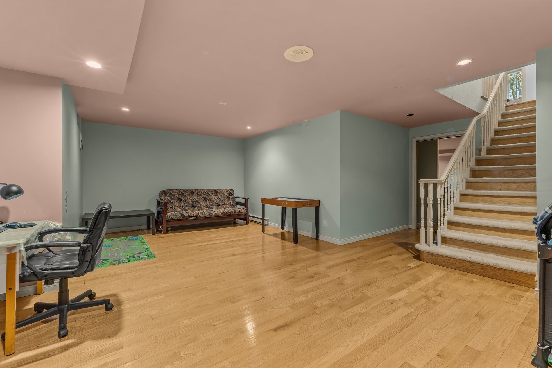 









720


Rue Léonard-De Vinci

,
Laval (Sainte-Dorothée),




QC
H7X3G9

