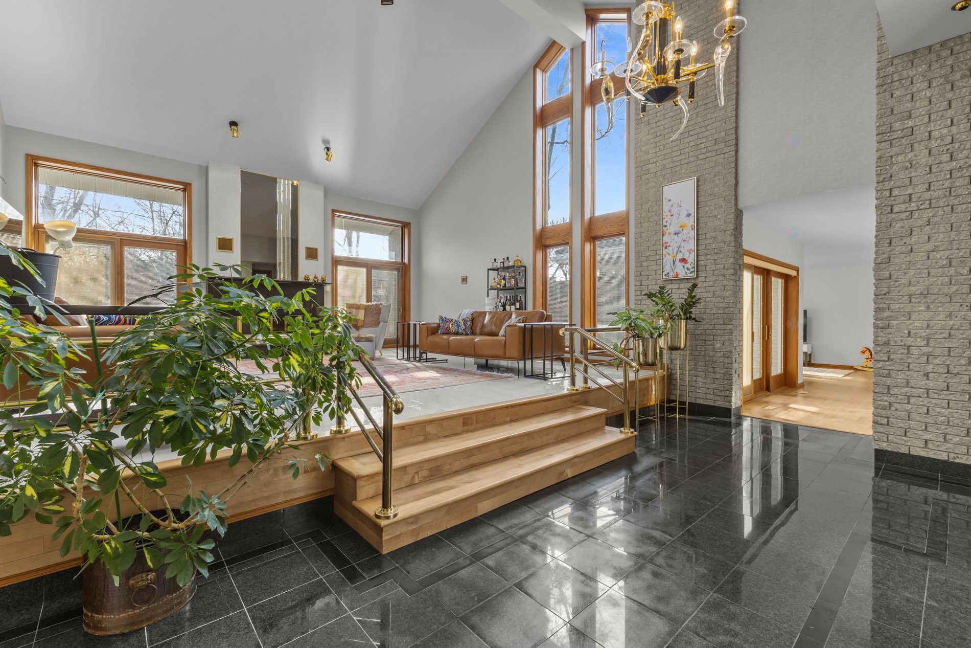 









720


Rue Léonard-De Vinci

,
Laval (Sainte-Dorothée),




QC
H7X3G9

