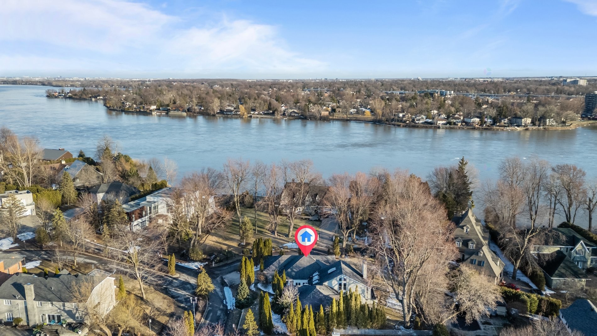 









720


Rue Léonard-De Vinci

,
Laval (Sainte-Dorothée),




QC
H7X3G9

