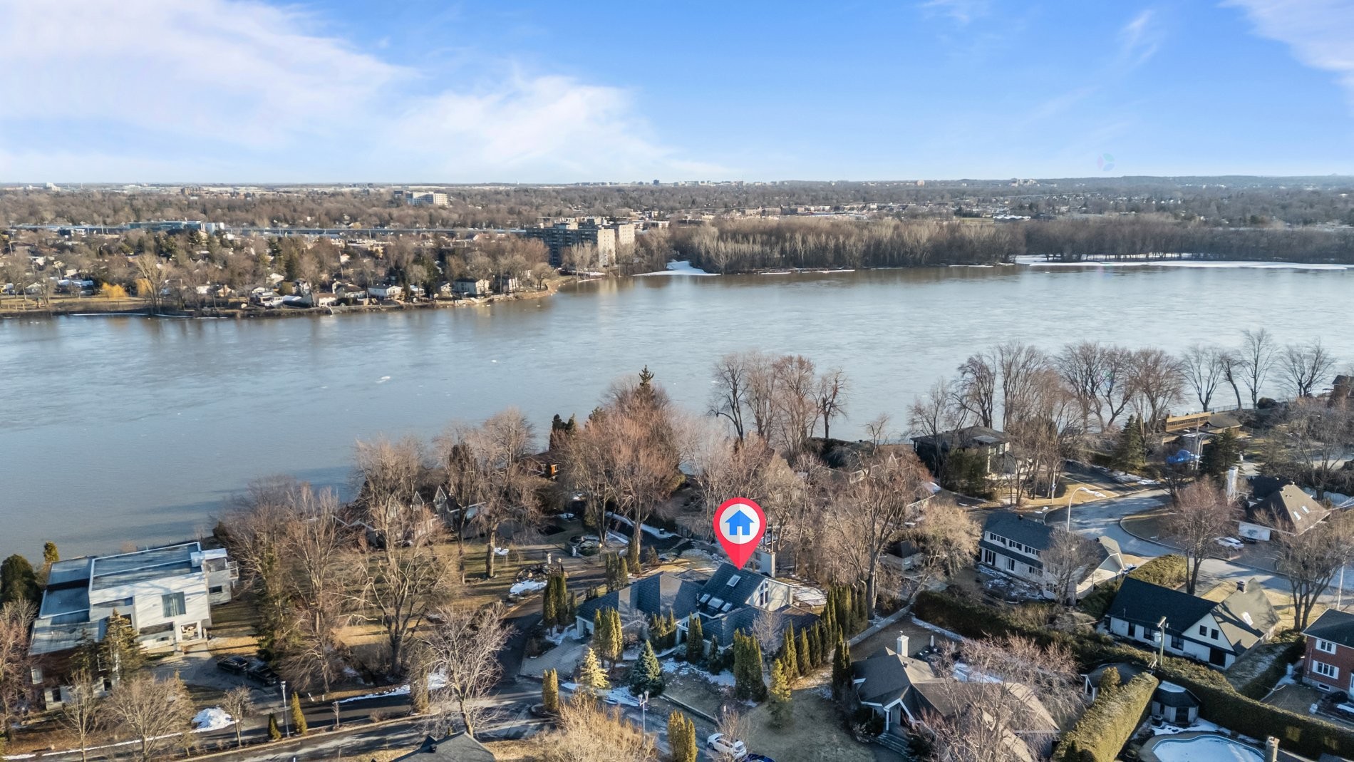 









720


Rue Léonard-De Vinci

,
Laval (Sainte-Dorothée),




QC
H7X3G9

