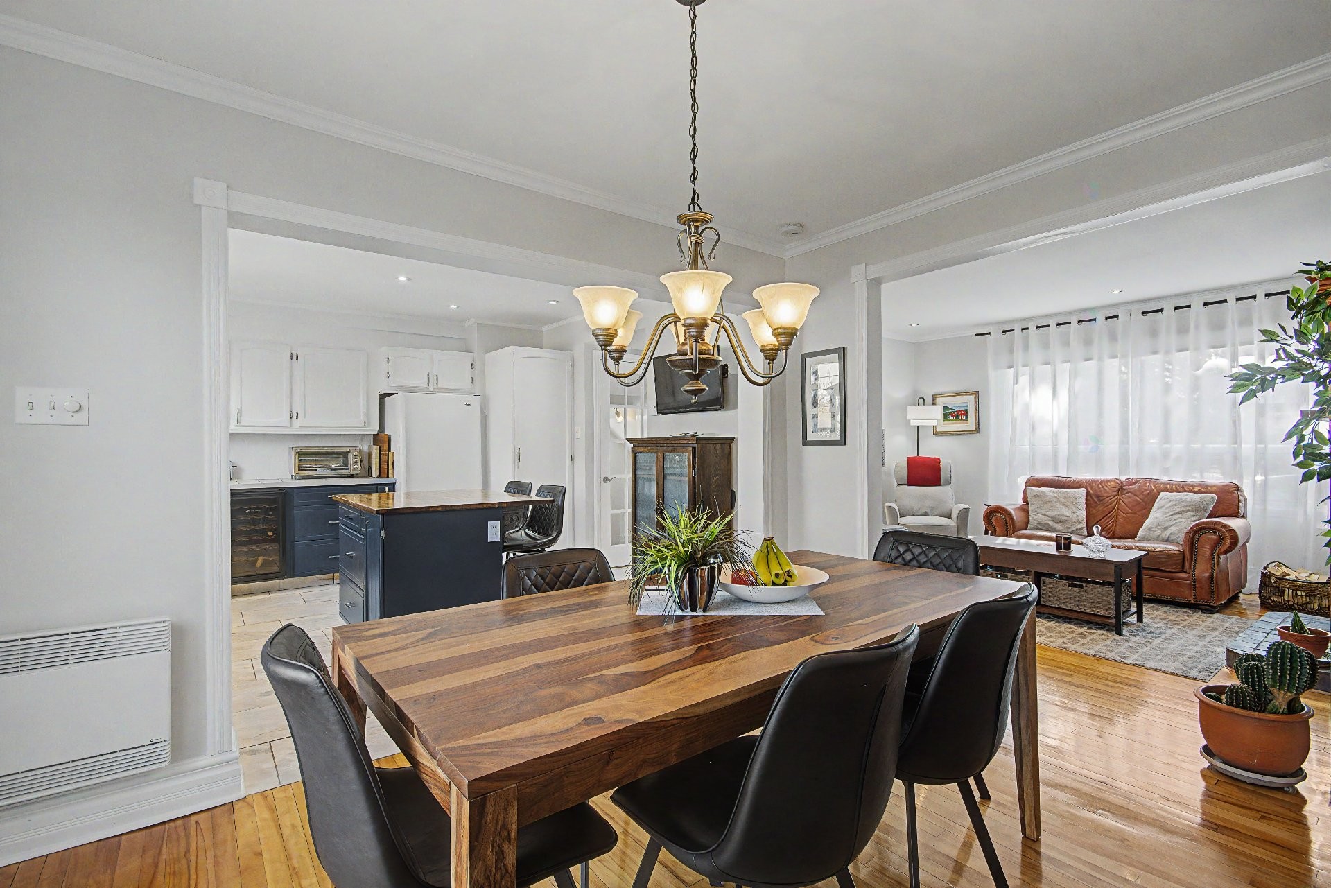 









65


Rue Staveley

,
Saint-Bruno-de-Montarville,




QC
J3V1M5

