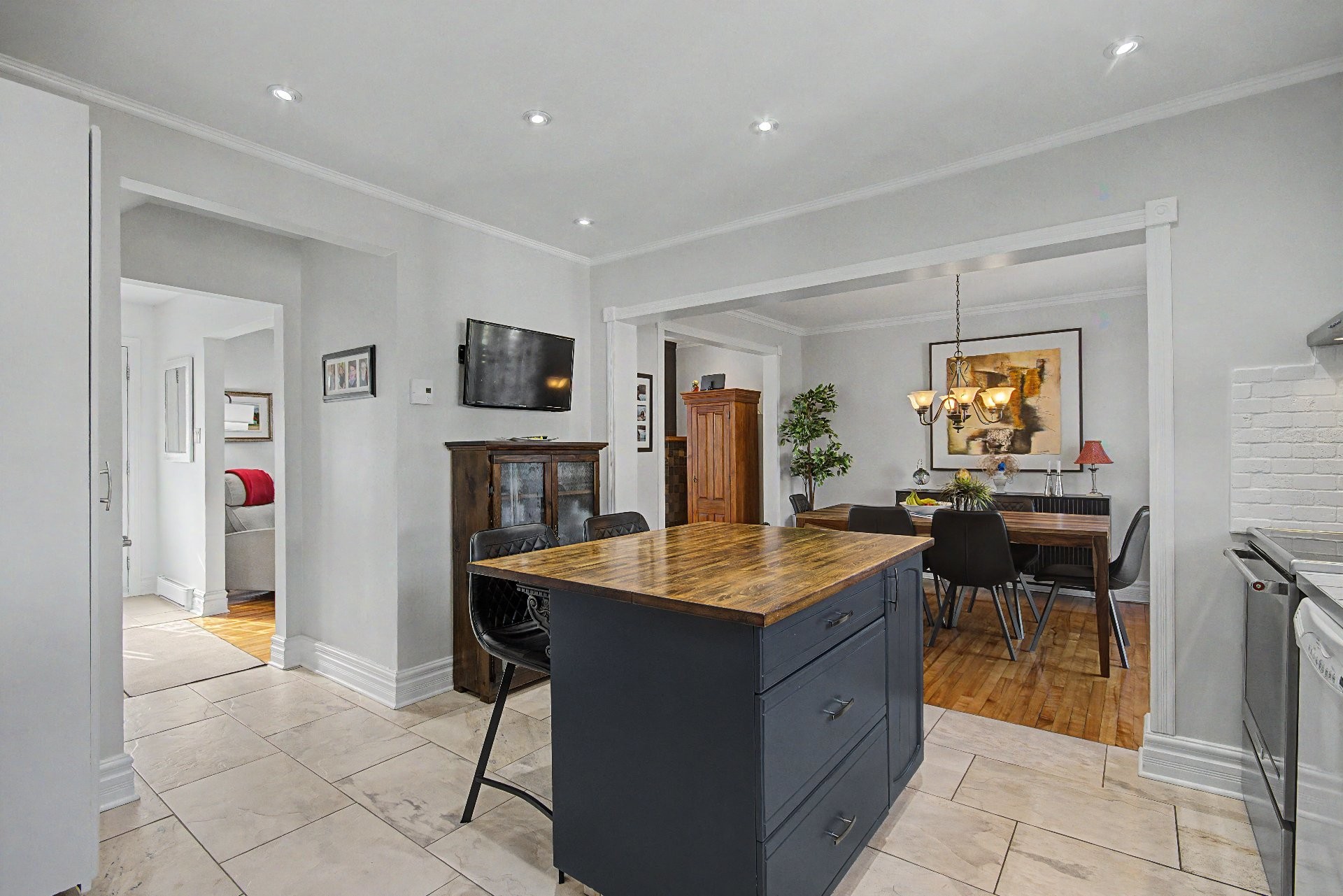 









65


Rue Staveley

,
Saint-Bruno-de-Montarville,




QC
J3V1M5

