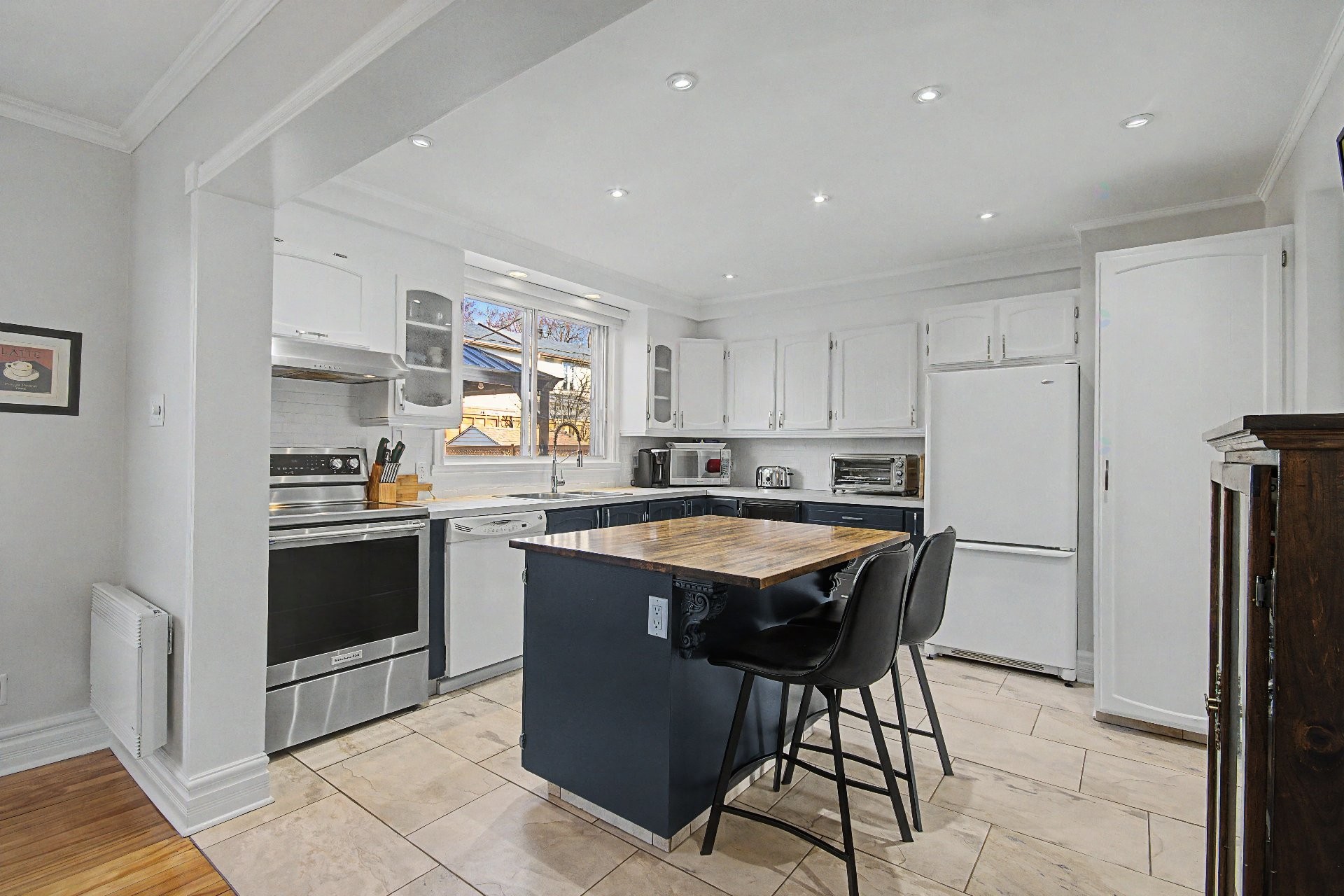 









65


Rue Staveley

,
Saint-Bruno-de-Montarville,




QC
J3V1M5

