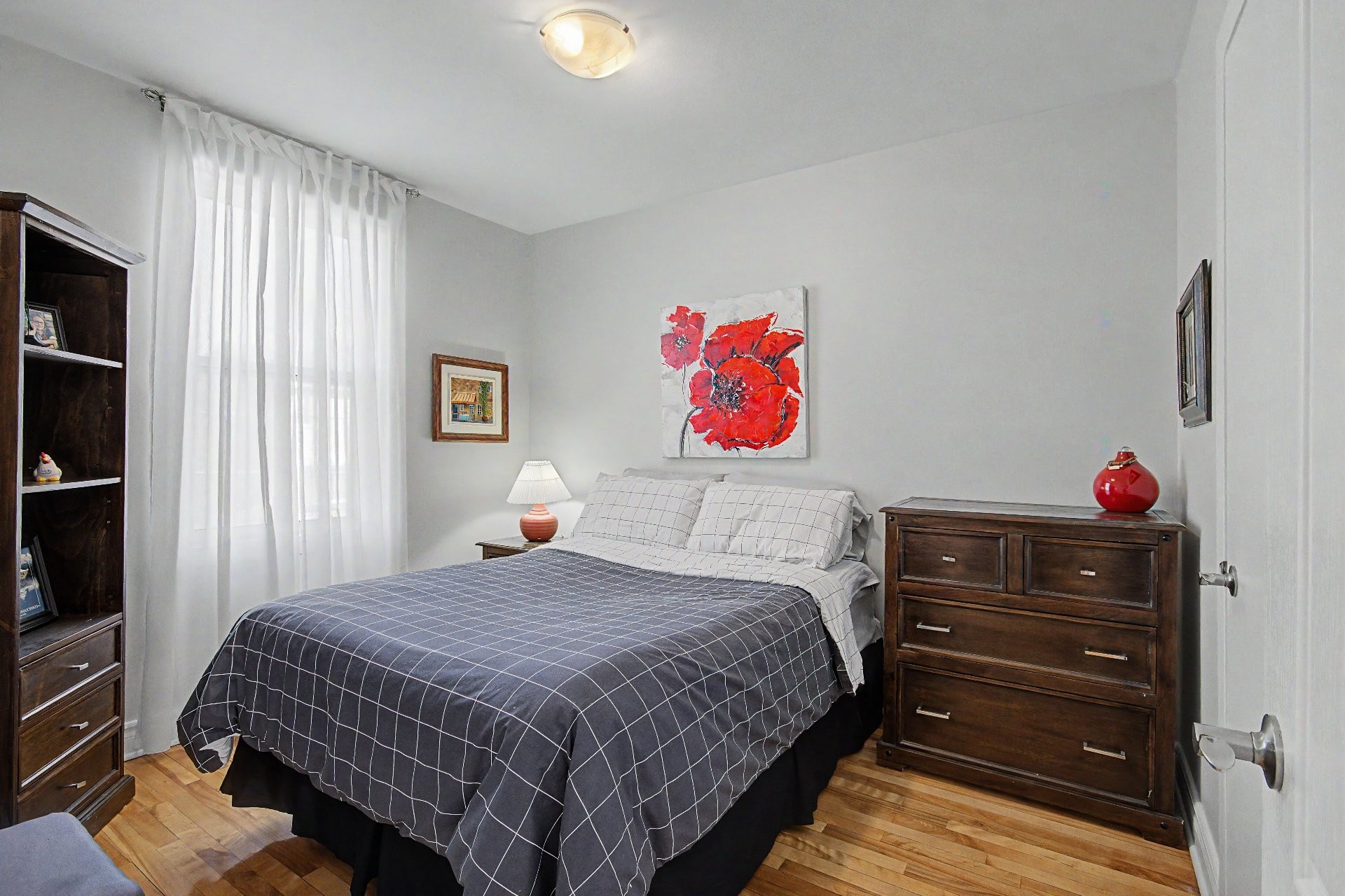 









65


Rue Staveley

,
Saint-Bruno-de-Montarville,




QC
J3V1M5

