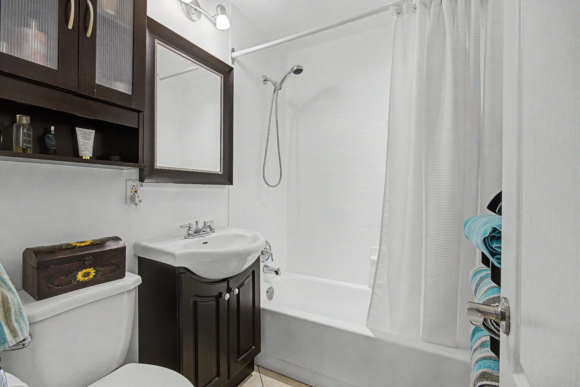 









65


Rue Staveley

,
Saint-Bruno-de-Montarville,




QC
J3V1M5

