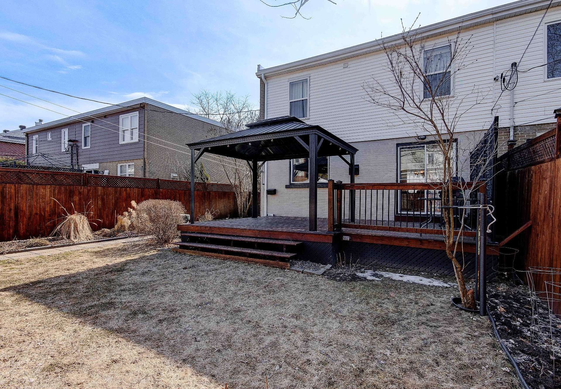 









65


Rue Staveley

,
Saint-Bruno-de-Montarville,




QC
J3V1M5

