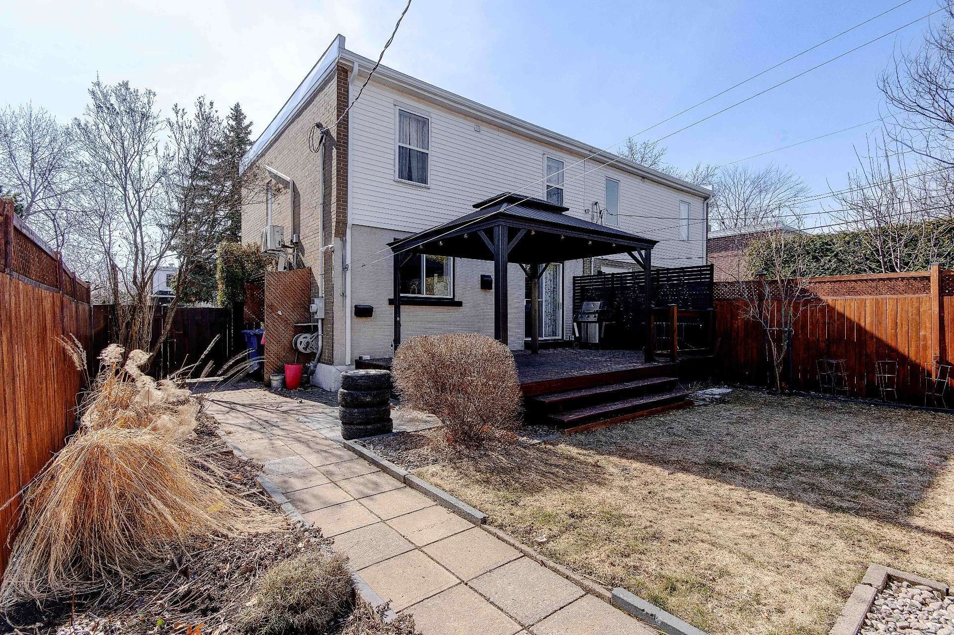 









65


Rue Staveley

,
Saint-Bruno-de-Montarville,




QC
J3V1M5

