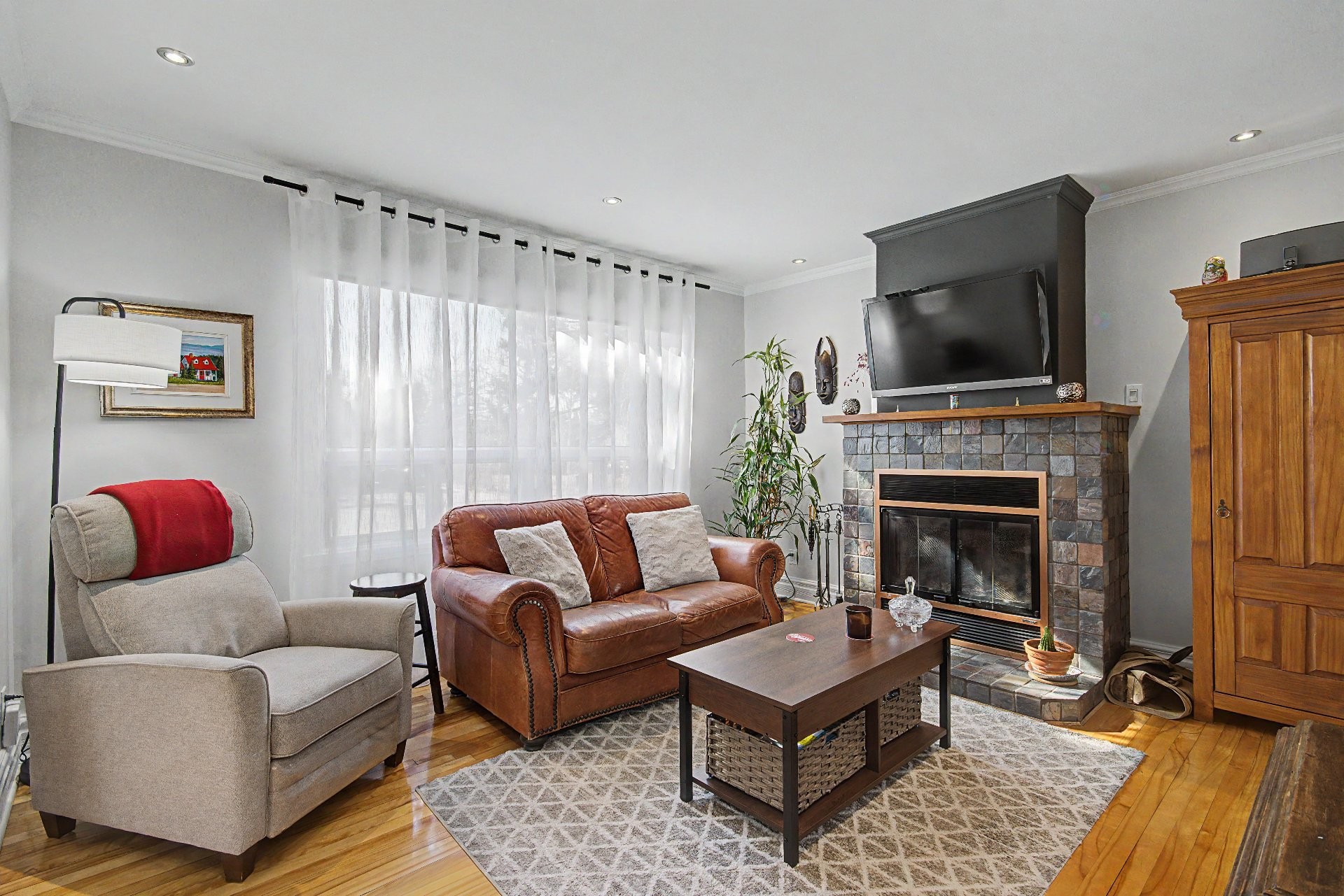 









65


Rue Staveley

,
Saint-Bruno-de-Montarville,




QC
J3V1M5

