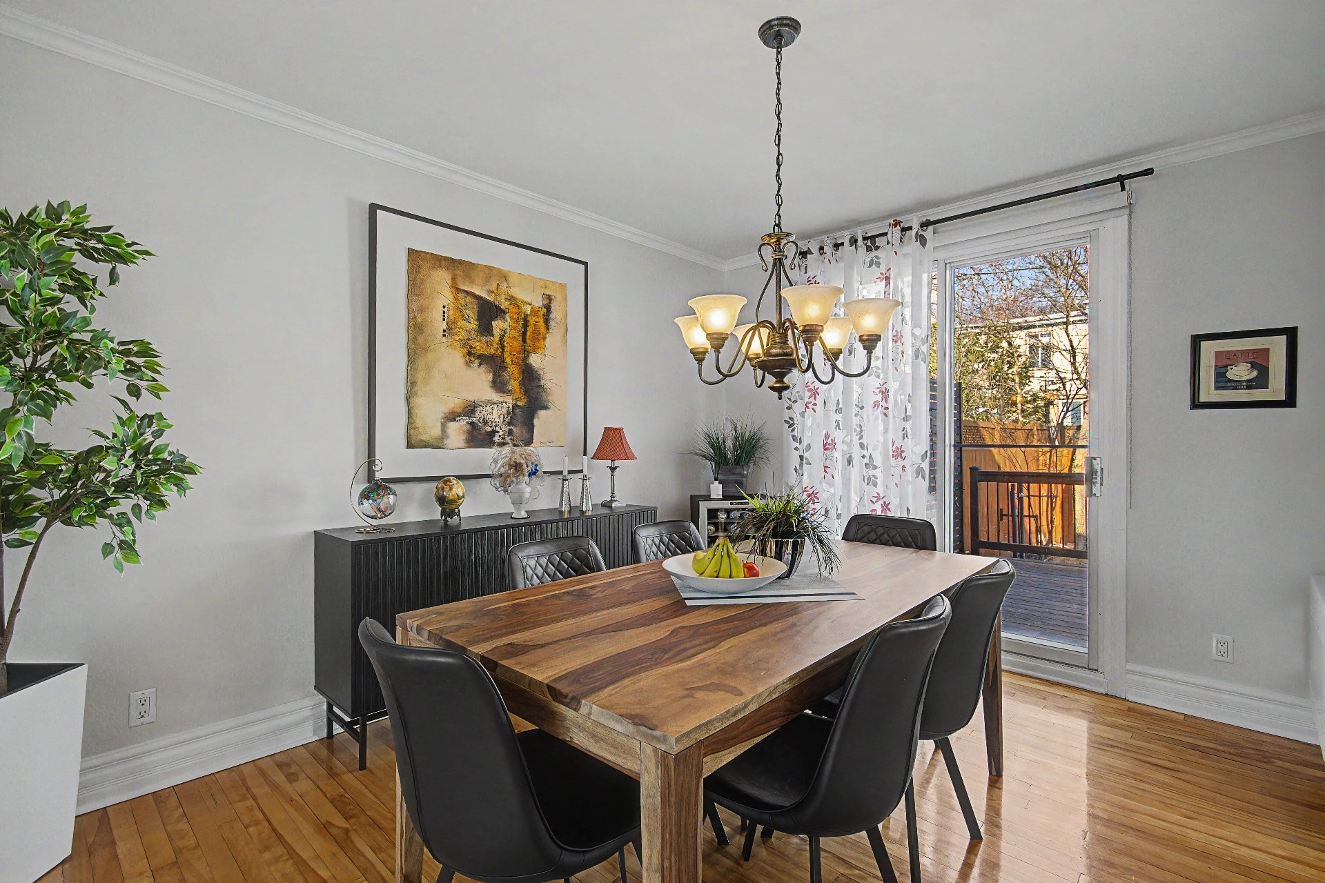 









65


Rue Staveley

,
Saint-Bruno-de-Montarville,




QC
J3V1M5

