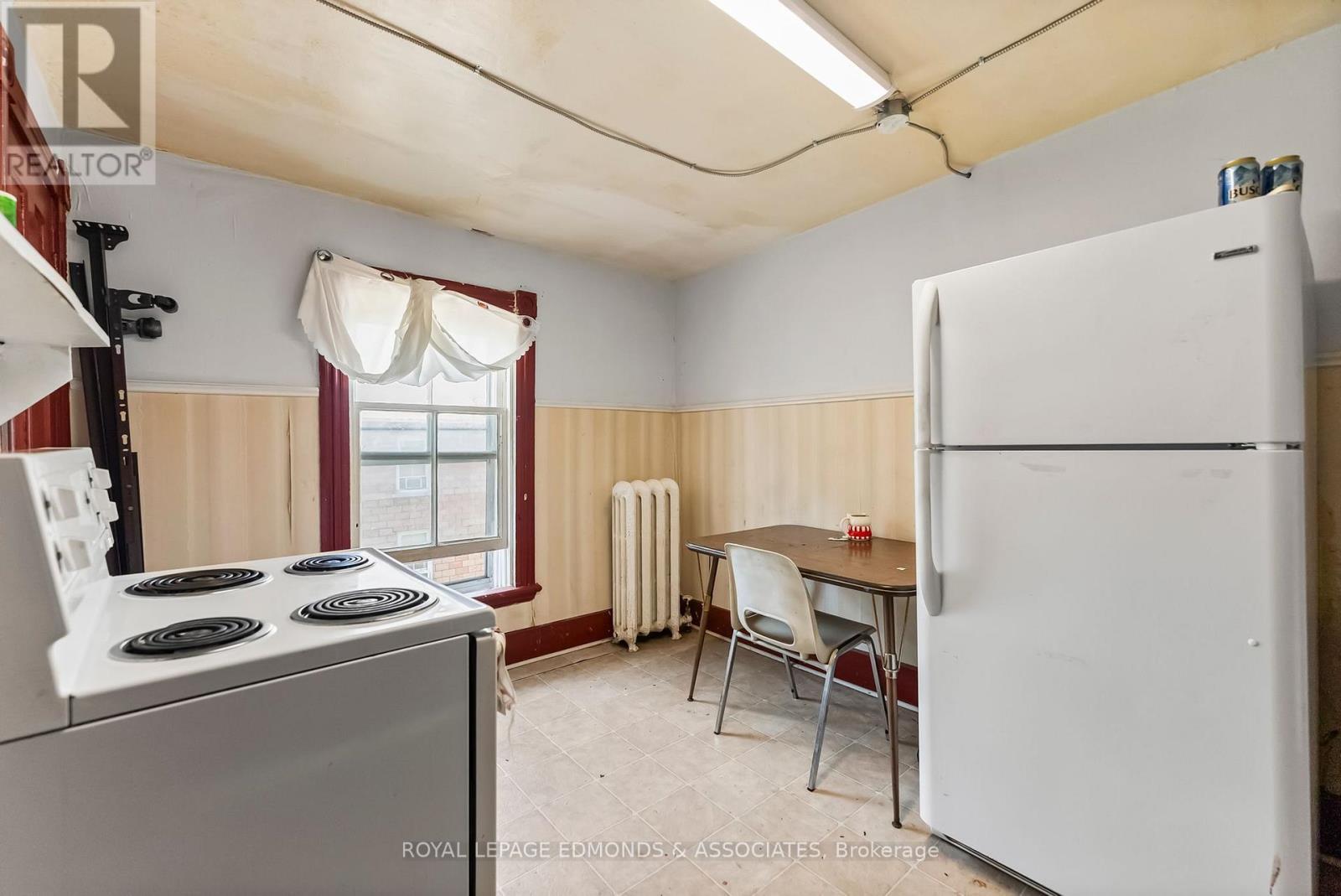 












394 PEMBROKE STREET E

,
Pembroke,




Ontario
K8A3K6

